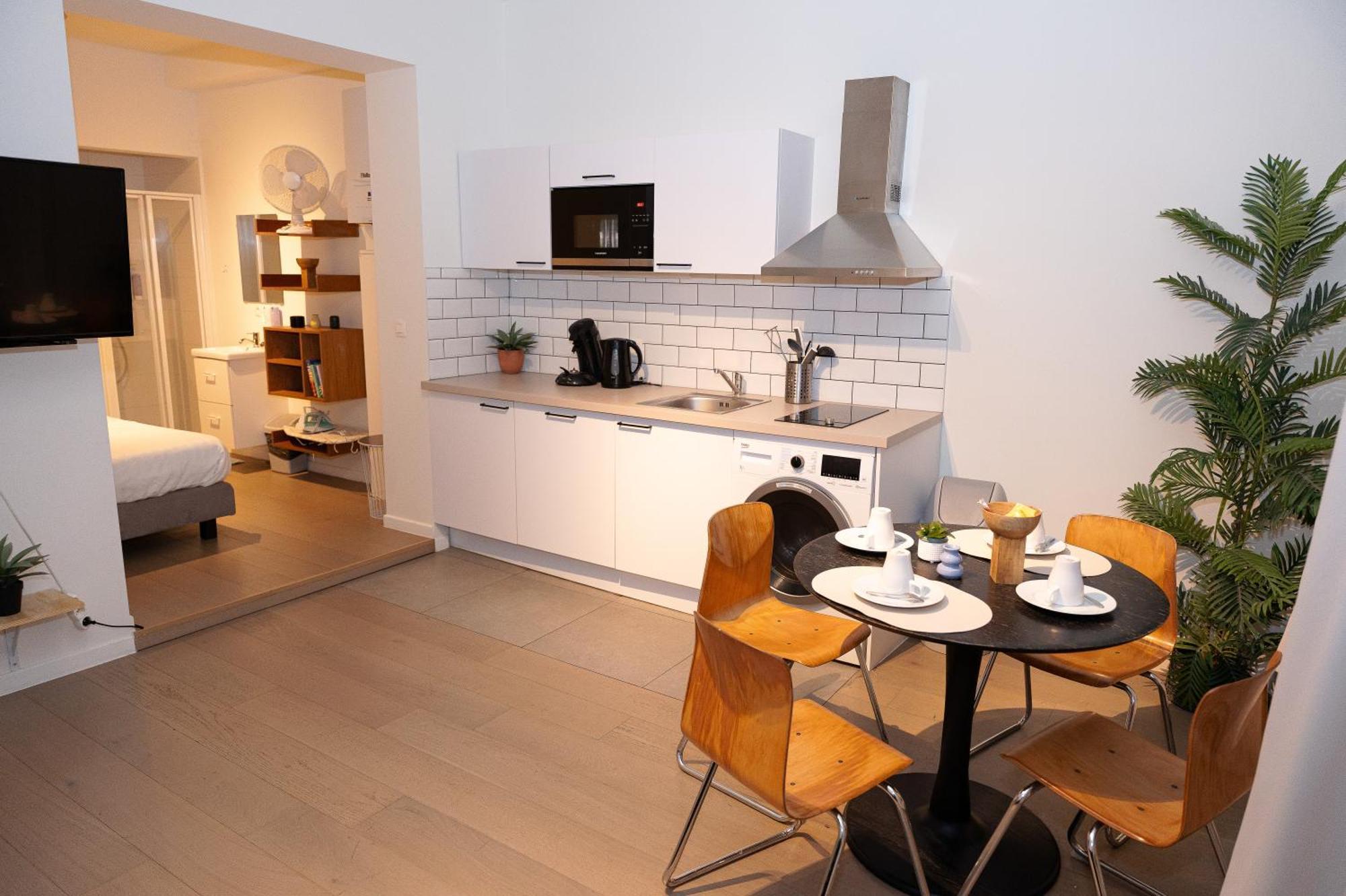 Studio 003 Avenue Louise, Brussels